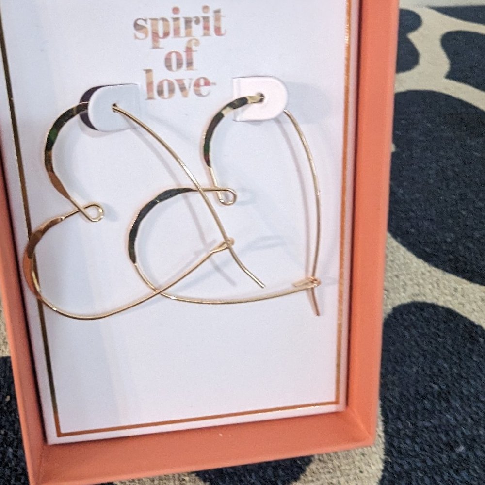 Spirit of Love (NWT) - still in box - Wired Heart drop & dangle gold earrings-